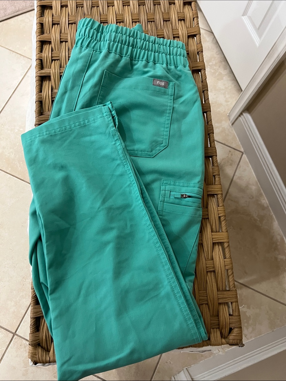 Figs Women’s Set Teal Elastic-Waist Cargo Straight Leg